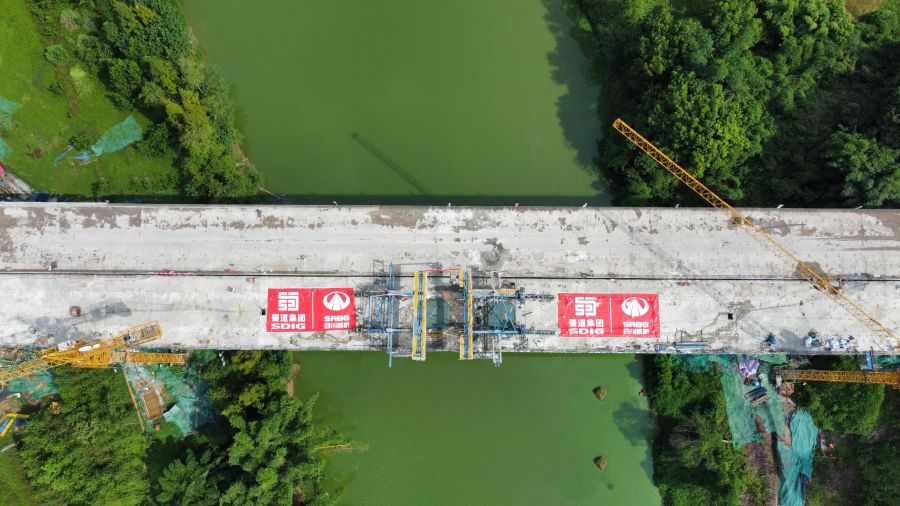 瀘永高速公路瀨溪河大橋 (1).jpg